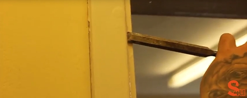 Chisel Architrave